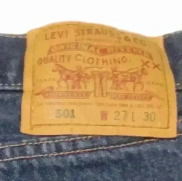 Dark Wash Levi 501s - Picture 3 of 9